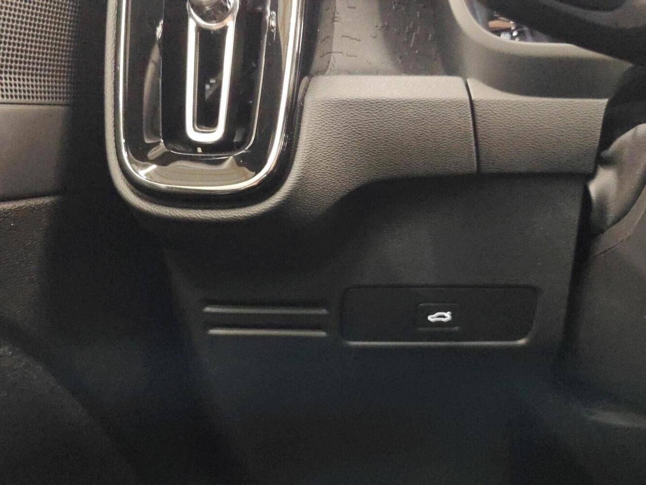 Volvo EX40 vaihtoauto