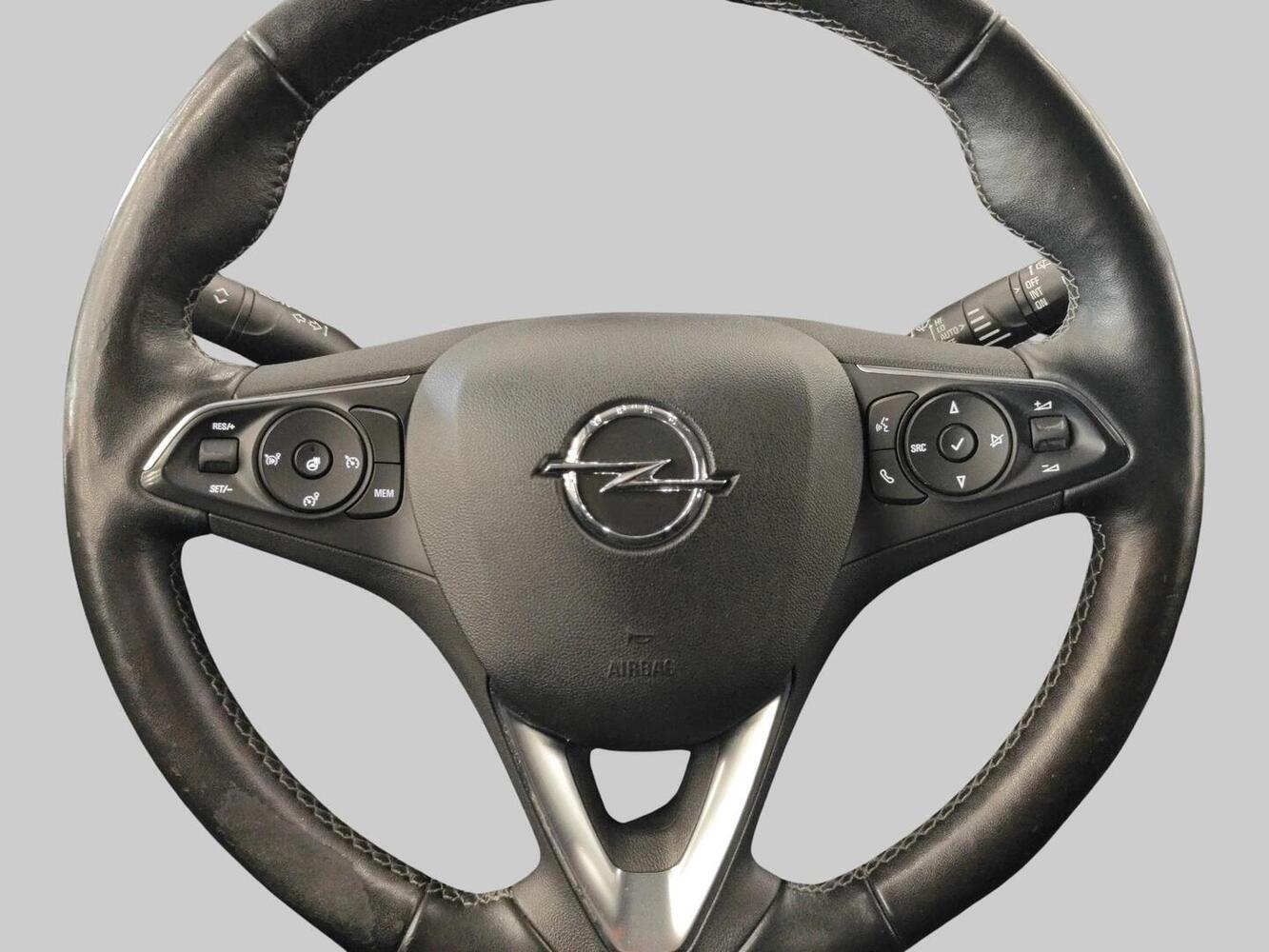 Opel Crossland X vaihtoauto