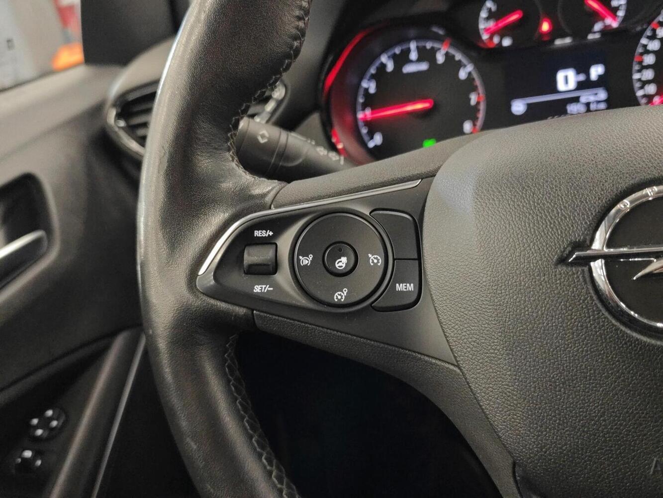 Opel Crossland X vaihtoauto