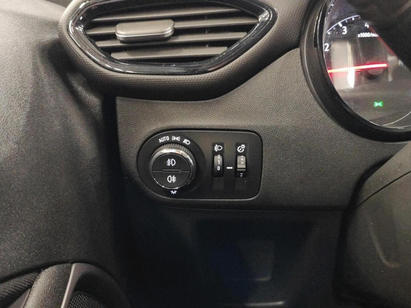 Opel Crossland X vaihtoauto