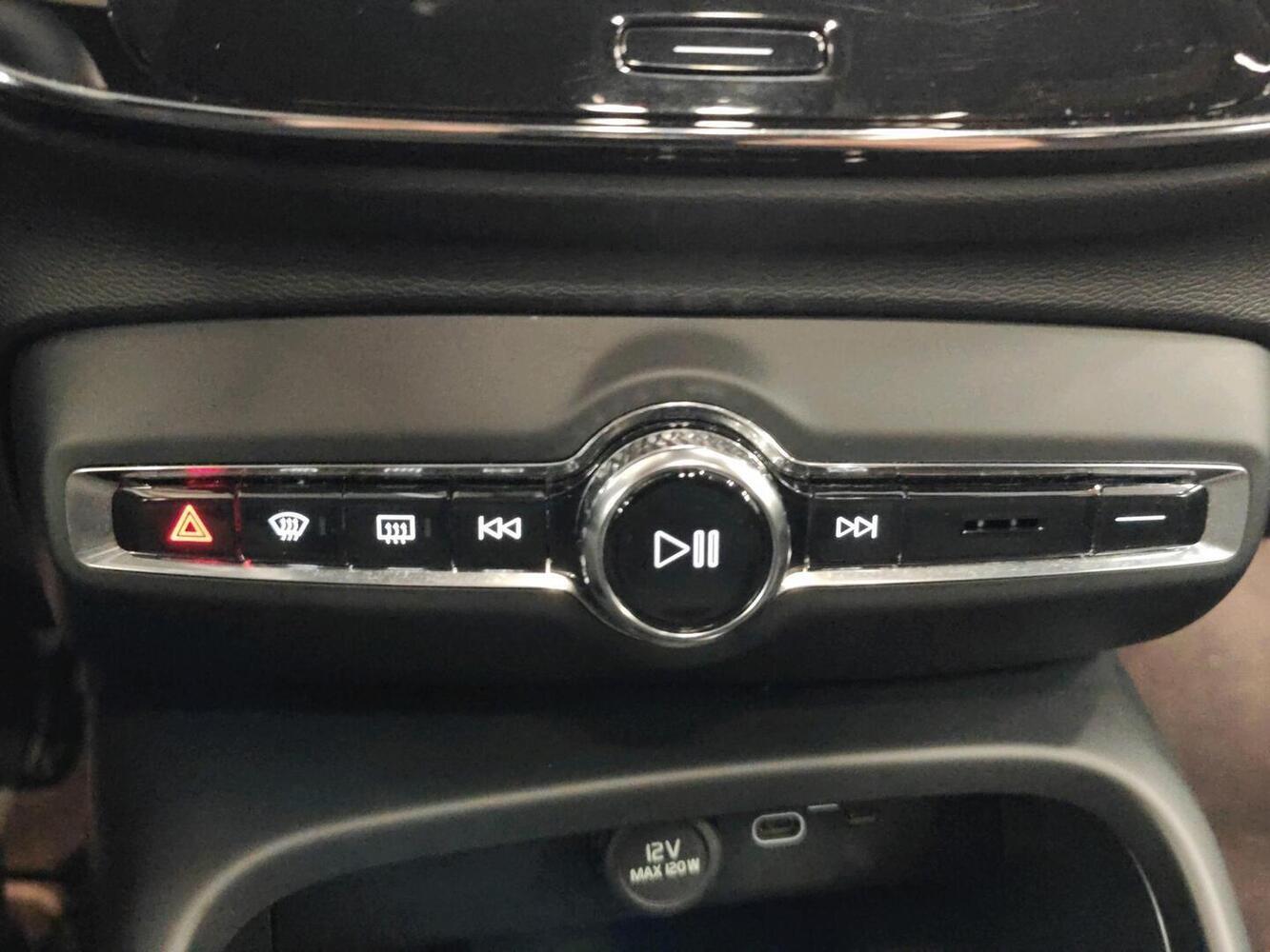Volvo C40 vaihtoauto