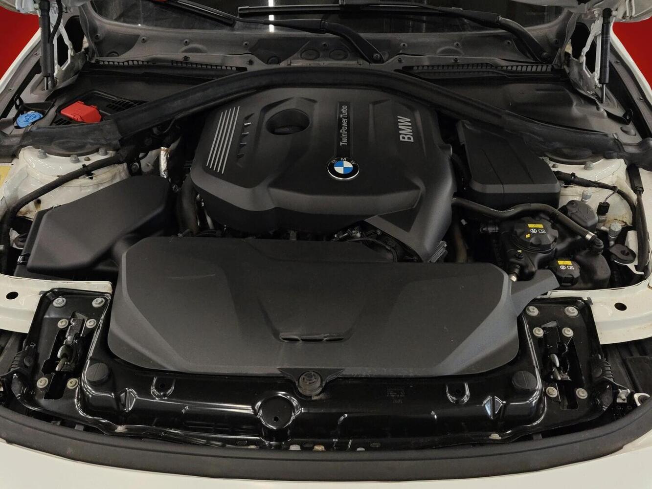 BMW 320 vaihtoauto