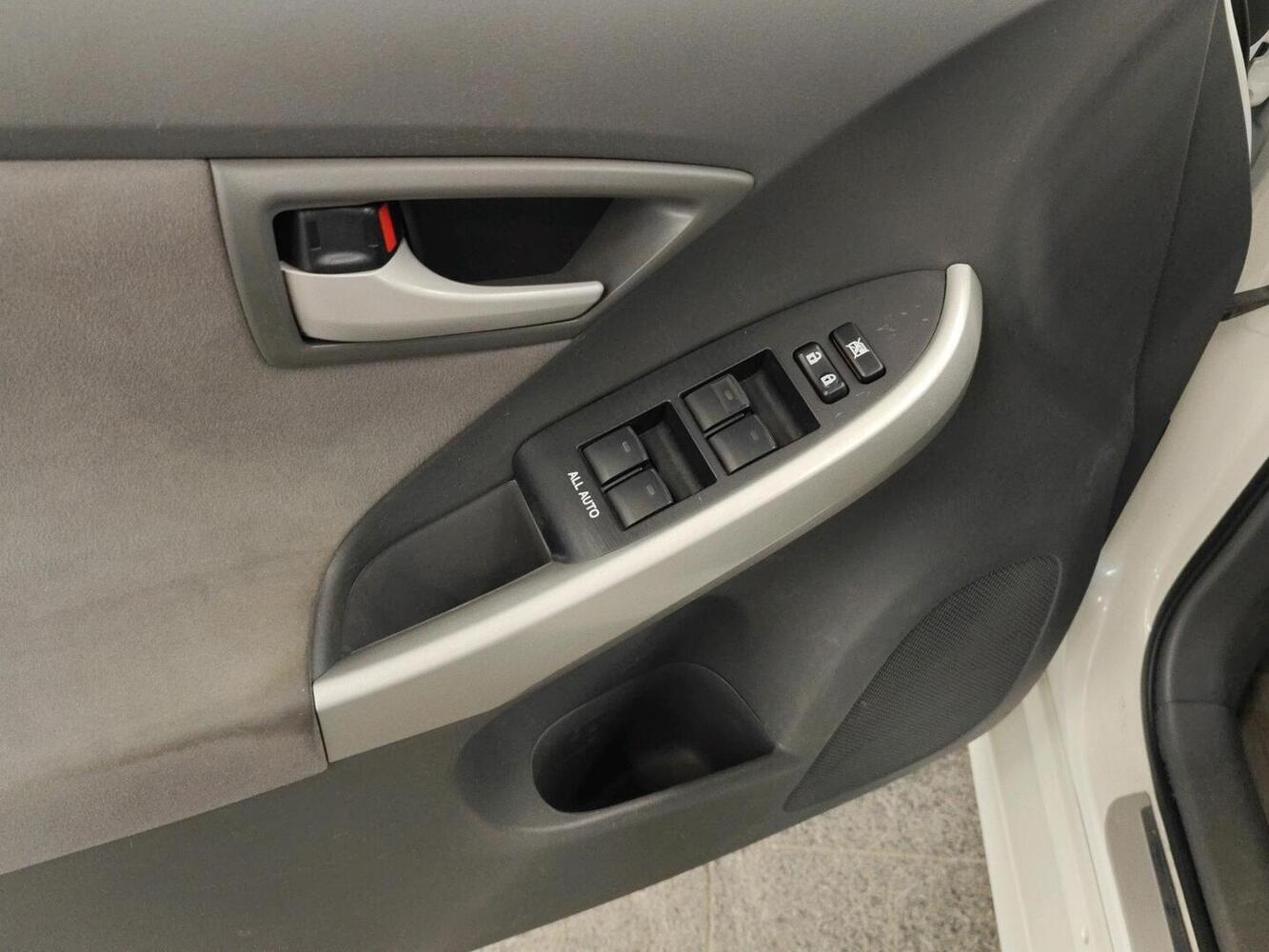 Toyota Prius vaihtoauto