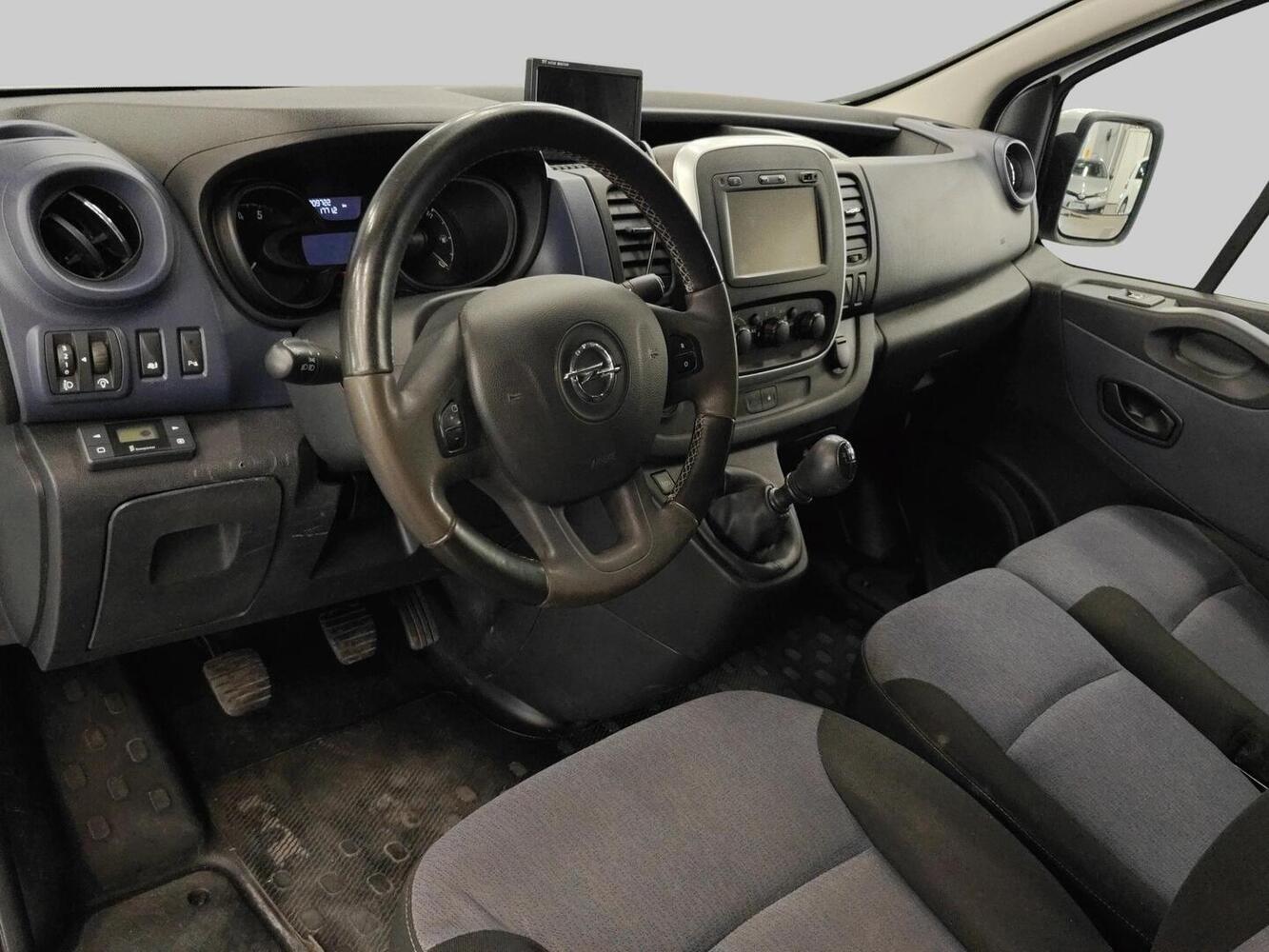 Opel Vivaro vaihtoauto