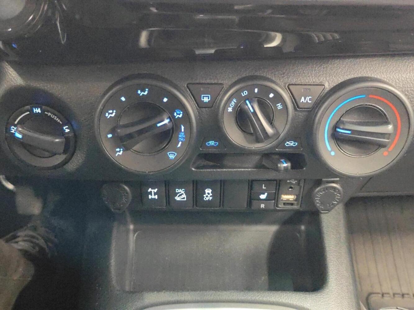 Toyota Hilux vaihtoauto