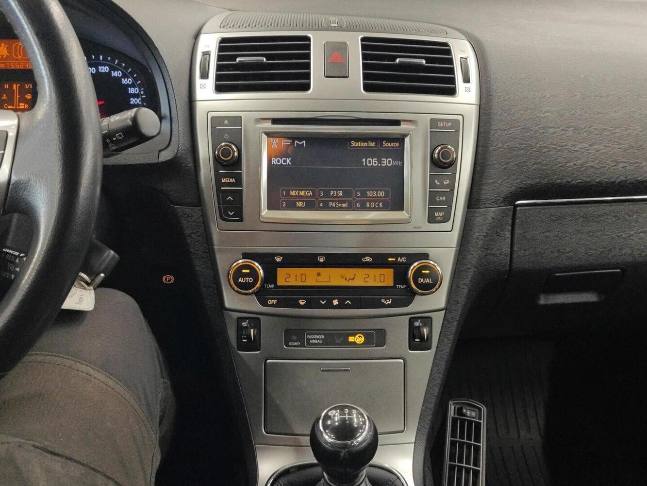 Toyota Avensis vaihtoauto