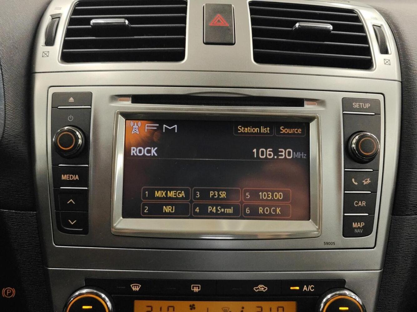 Toyota Avensis vaihtoauto