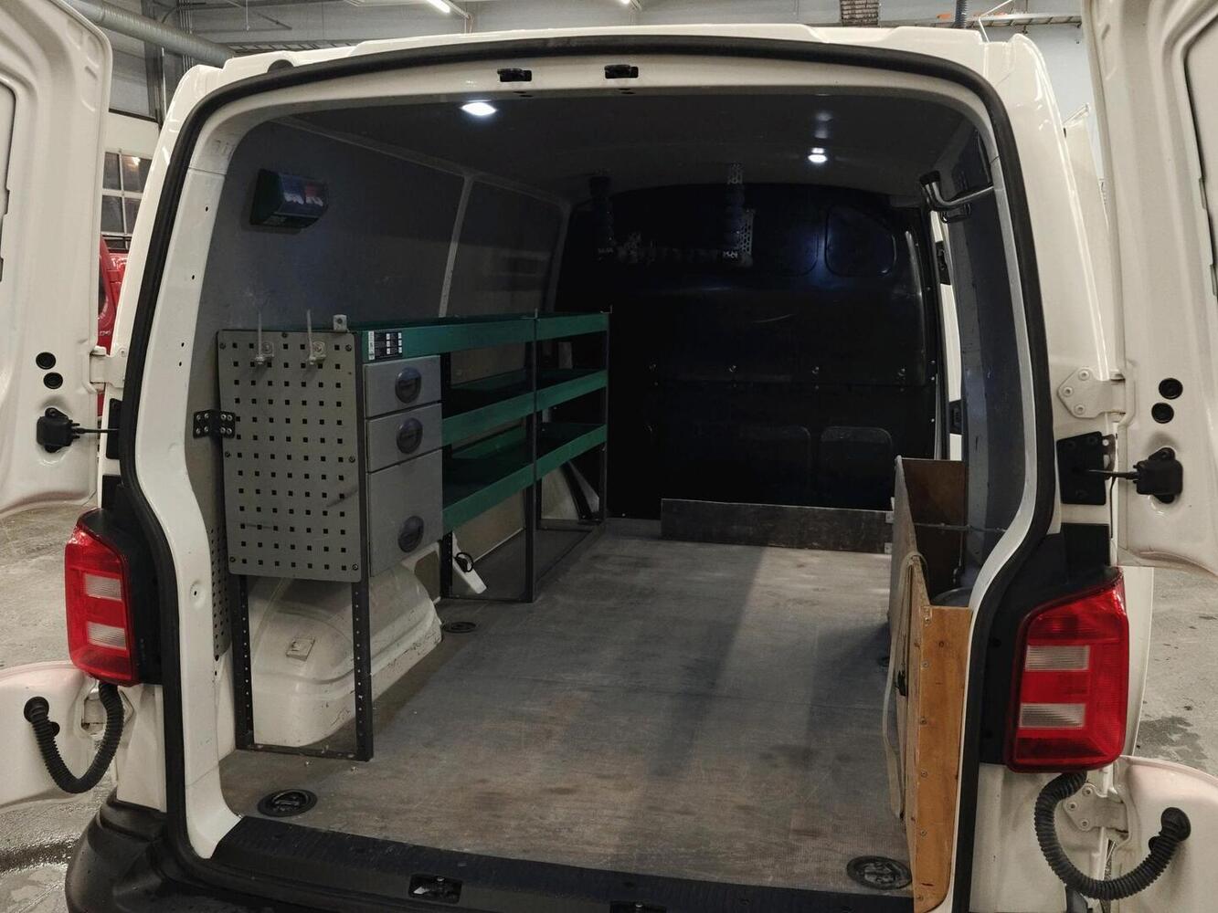 Volkswagen Transporter vaihtoauto