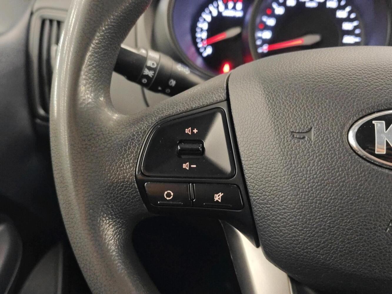 Kia Rio vaihtoauto