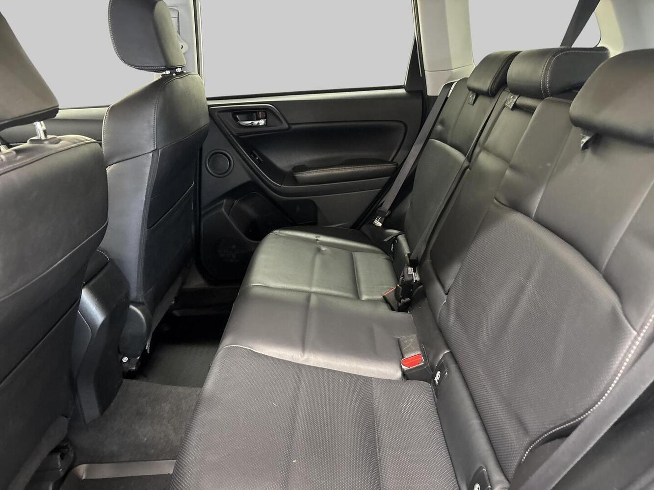 Subaru Forester vaihtoauto