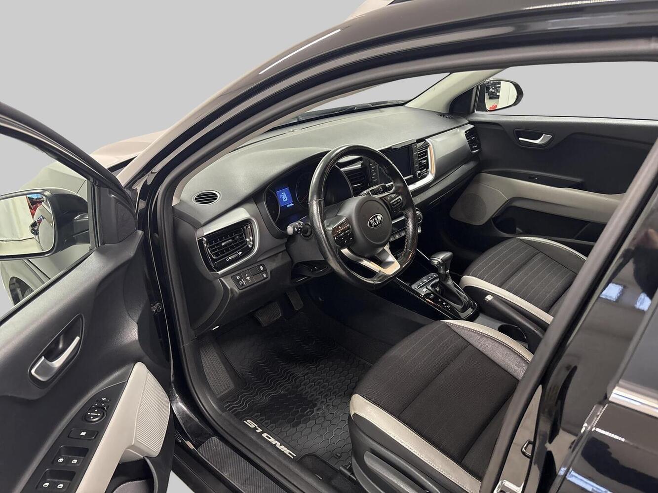Kia Stonic vaihtoauto