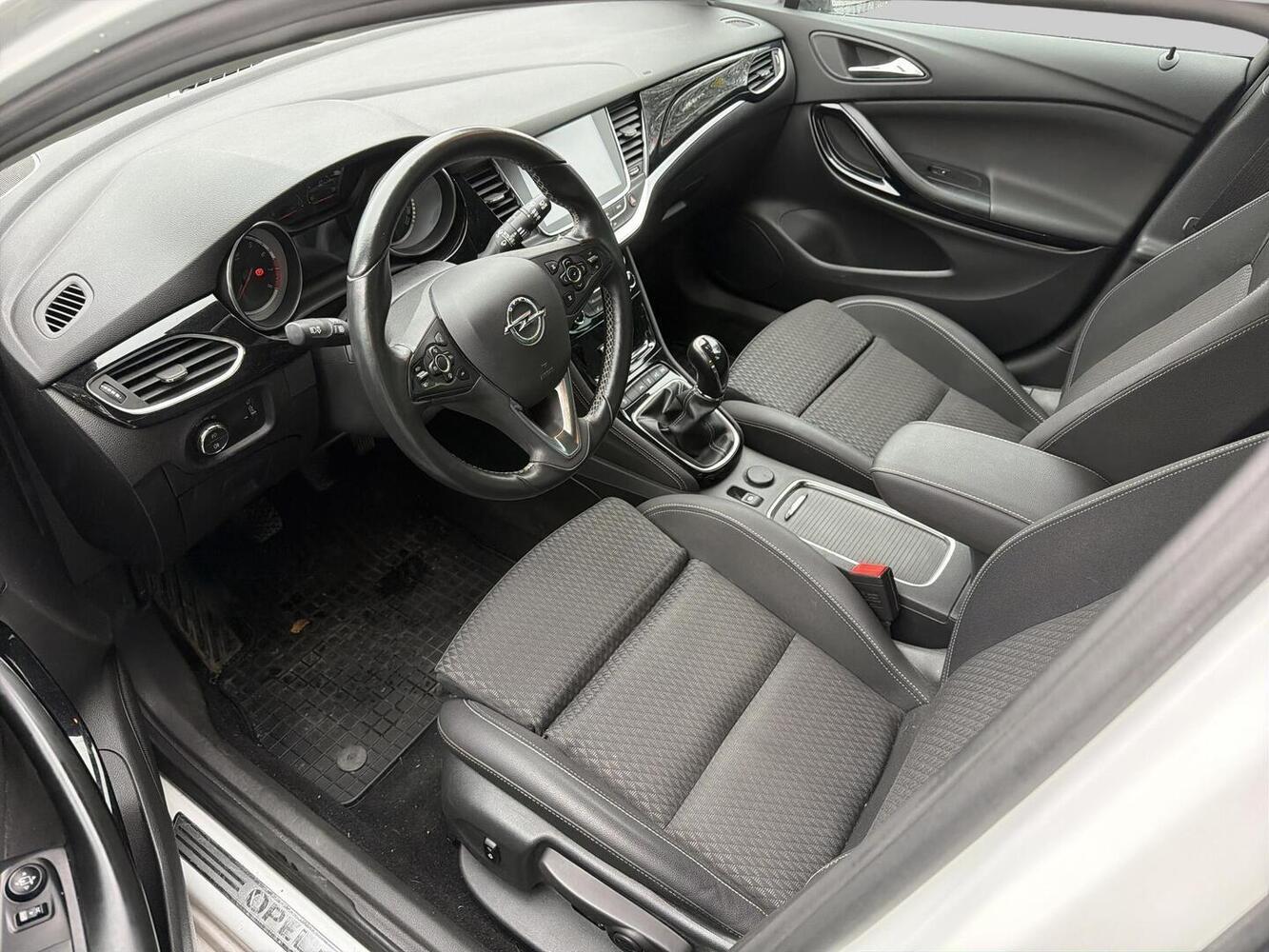 Opel Astra vaihtoauto