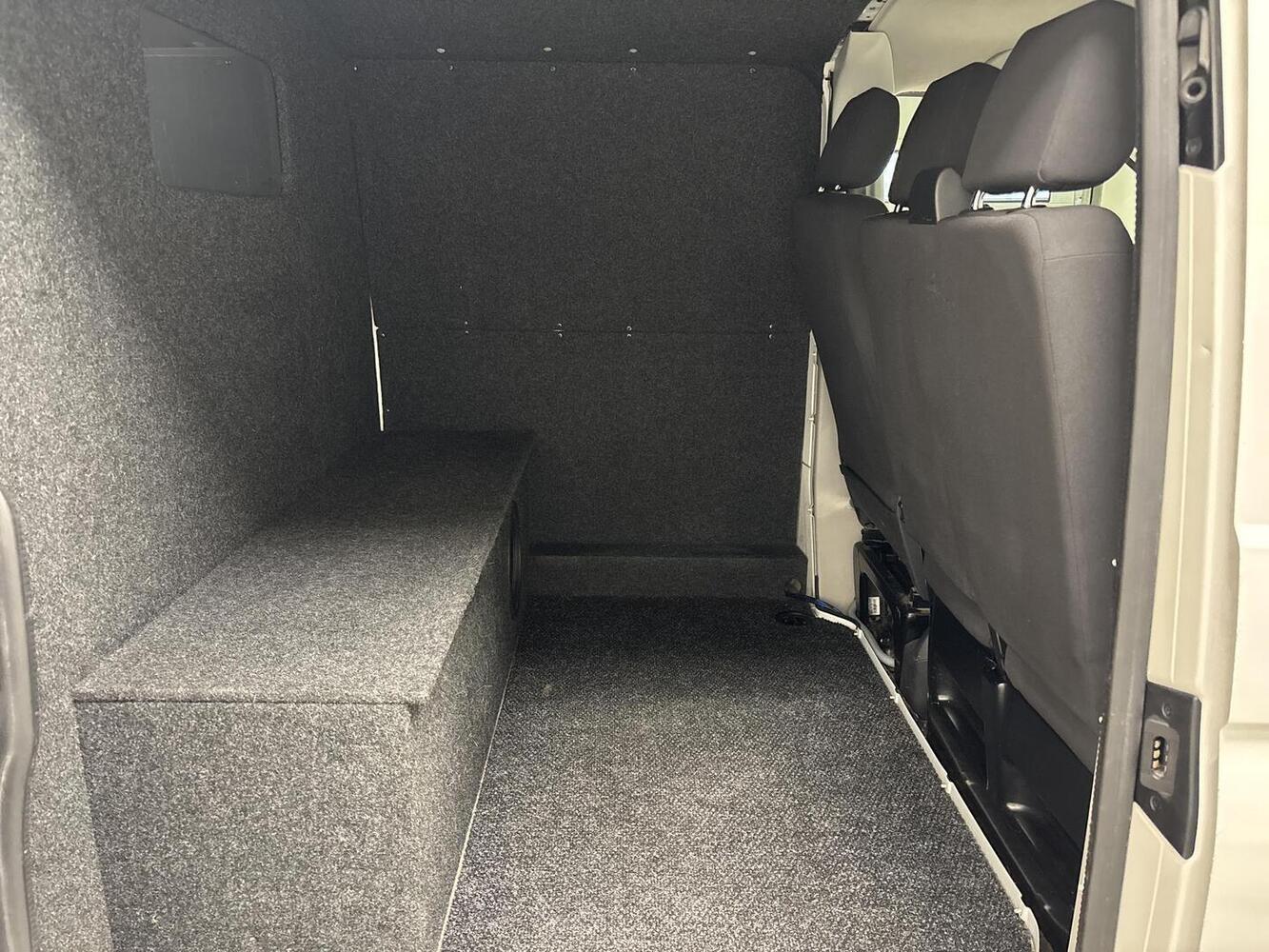 Volkswagen Transporter vaihtoauto