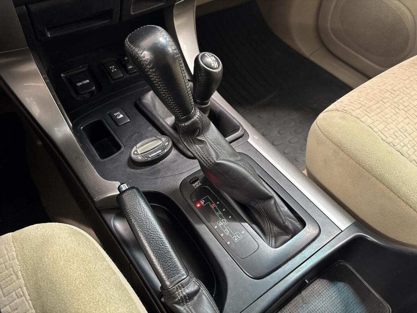 Toyota Land Cruiser vaihtoauto