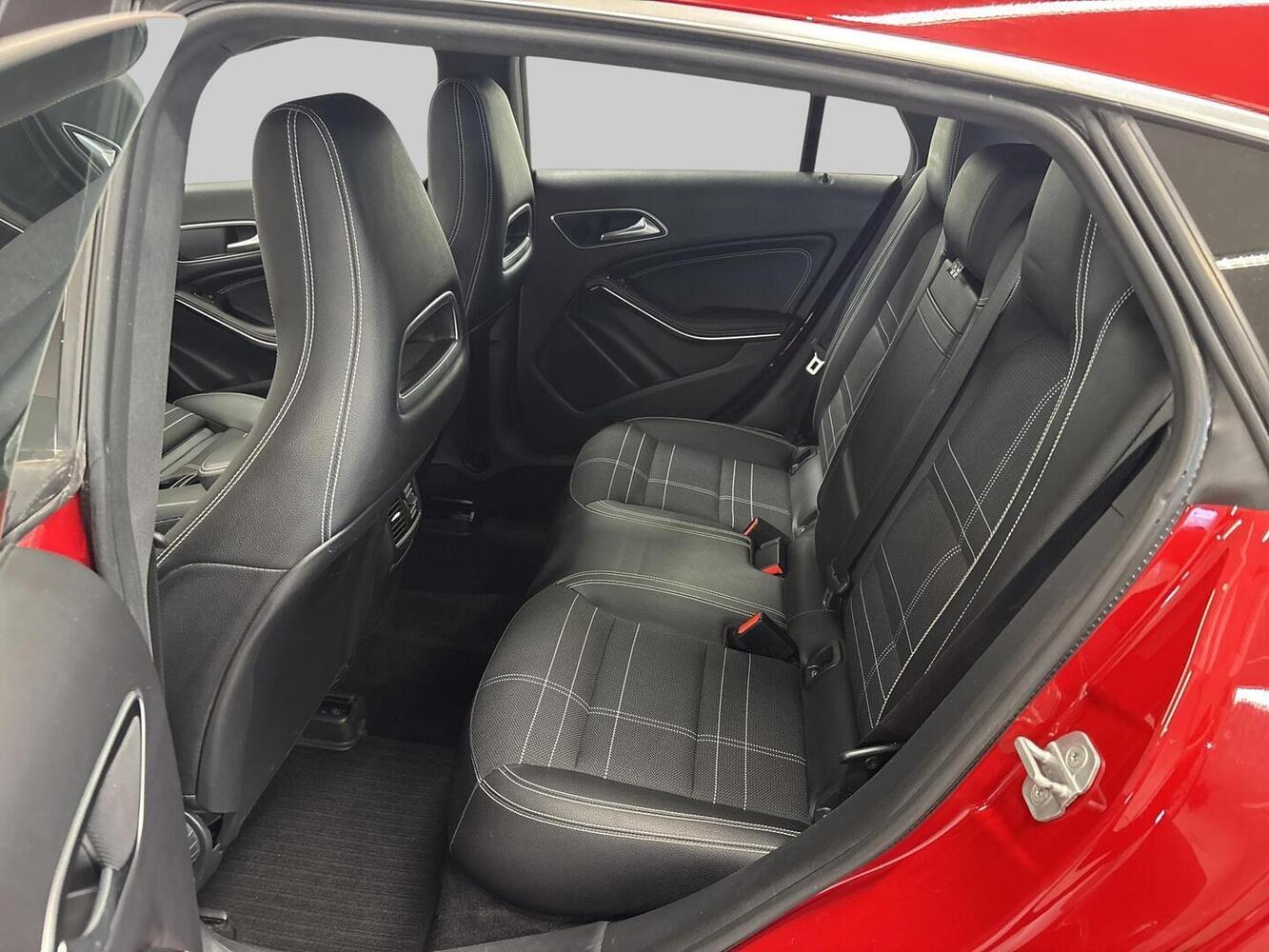 Mercedes-Benz CLA-sarja vaihtoauto