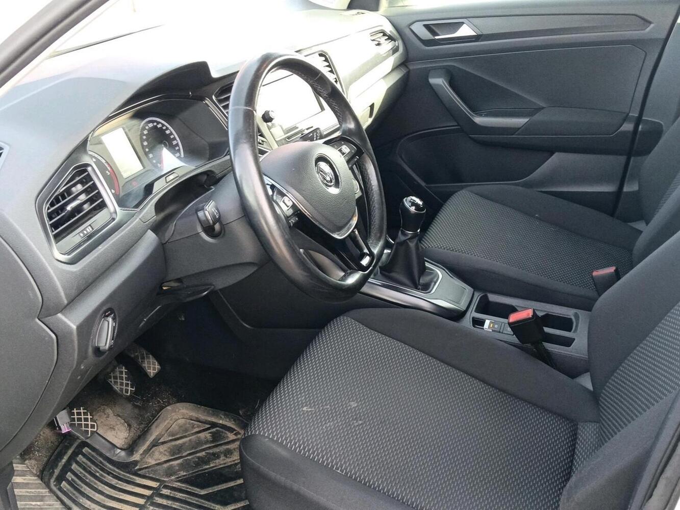 Volkswagen T-Roc vaihtoauto