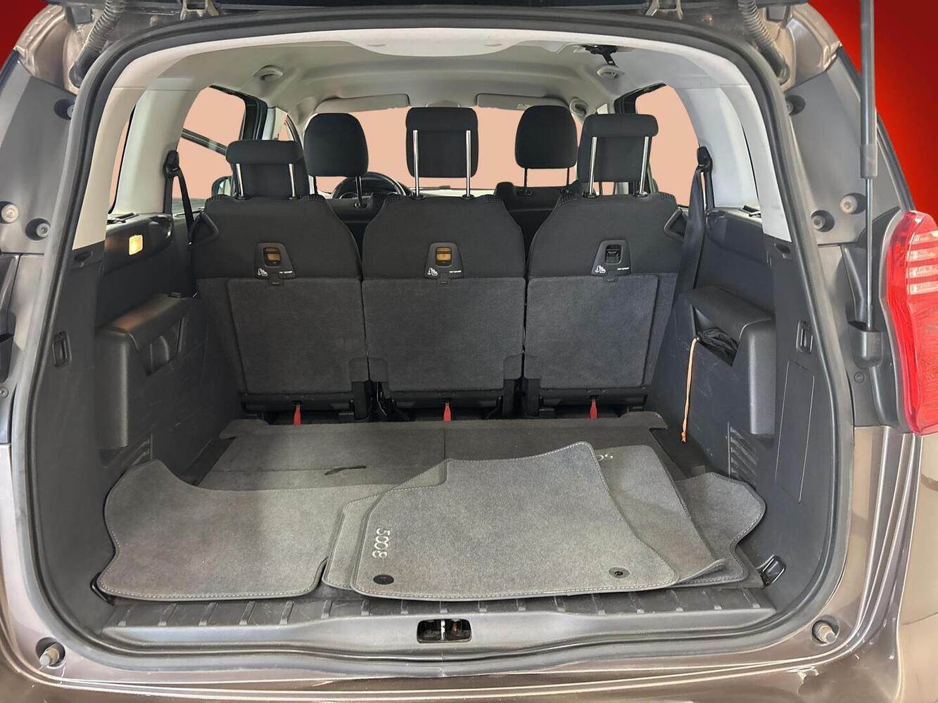 Peugeot 5008 vaihtoauto
