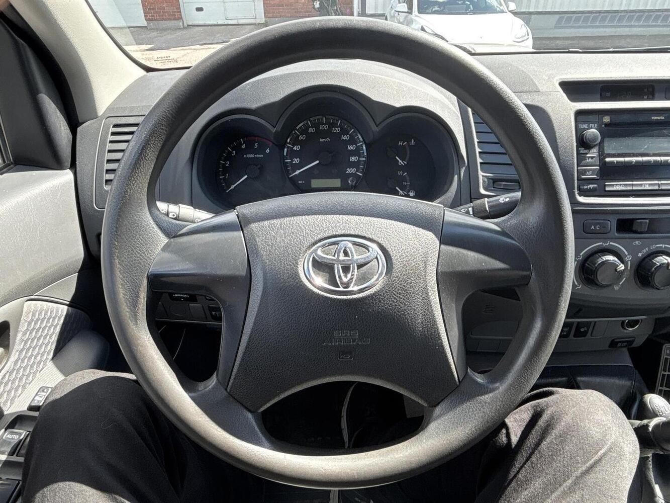Toyota Hilux vaihtoauto