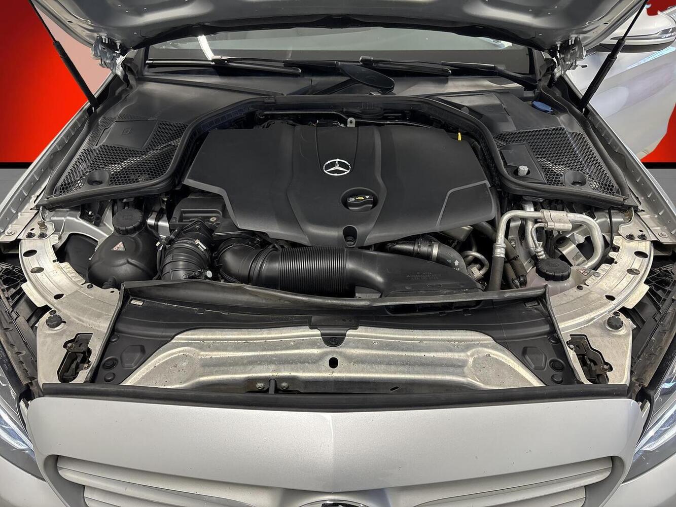 Mercedes-Benz C vaihtoauto