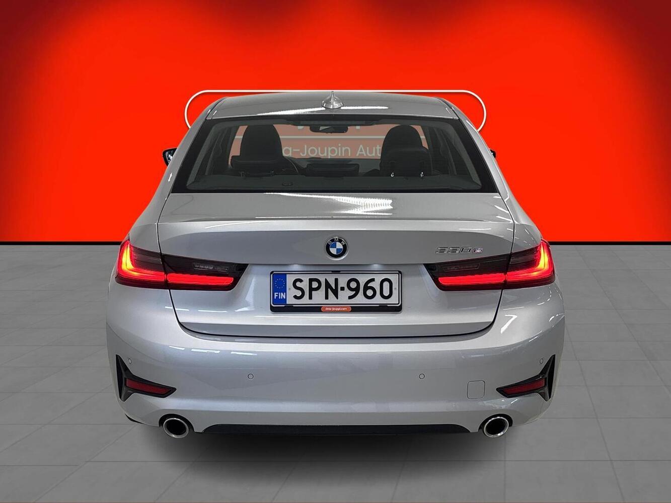 BMW 330 vaihtoauto