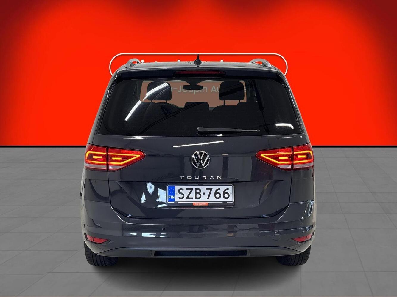 Volkswagen Touran vaihtoauto