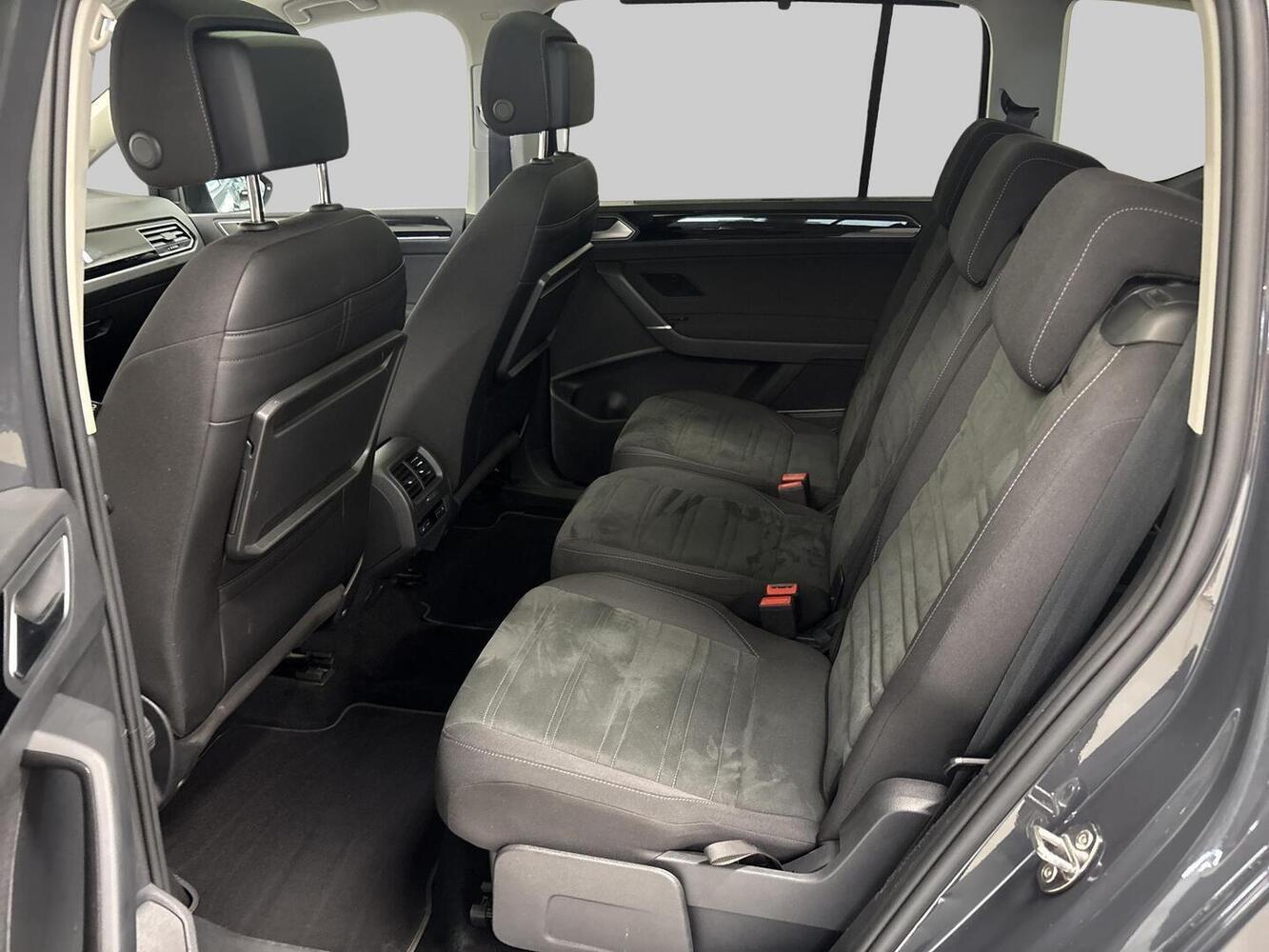 Volkswagen Touran vaihtoauto