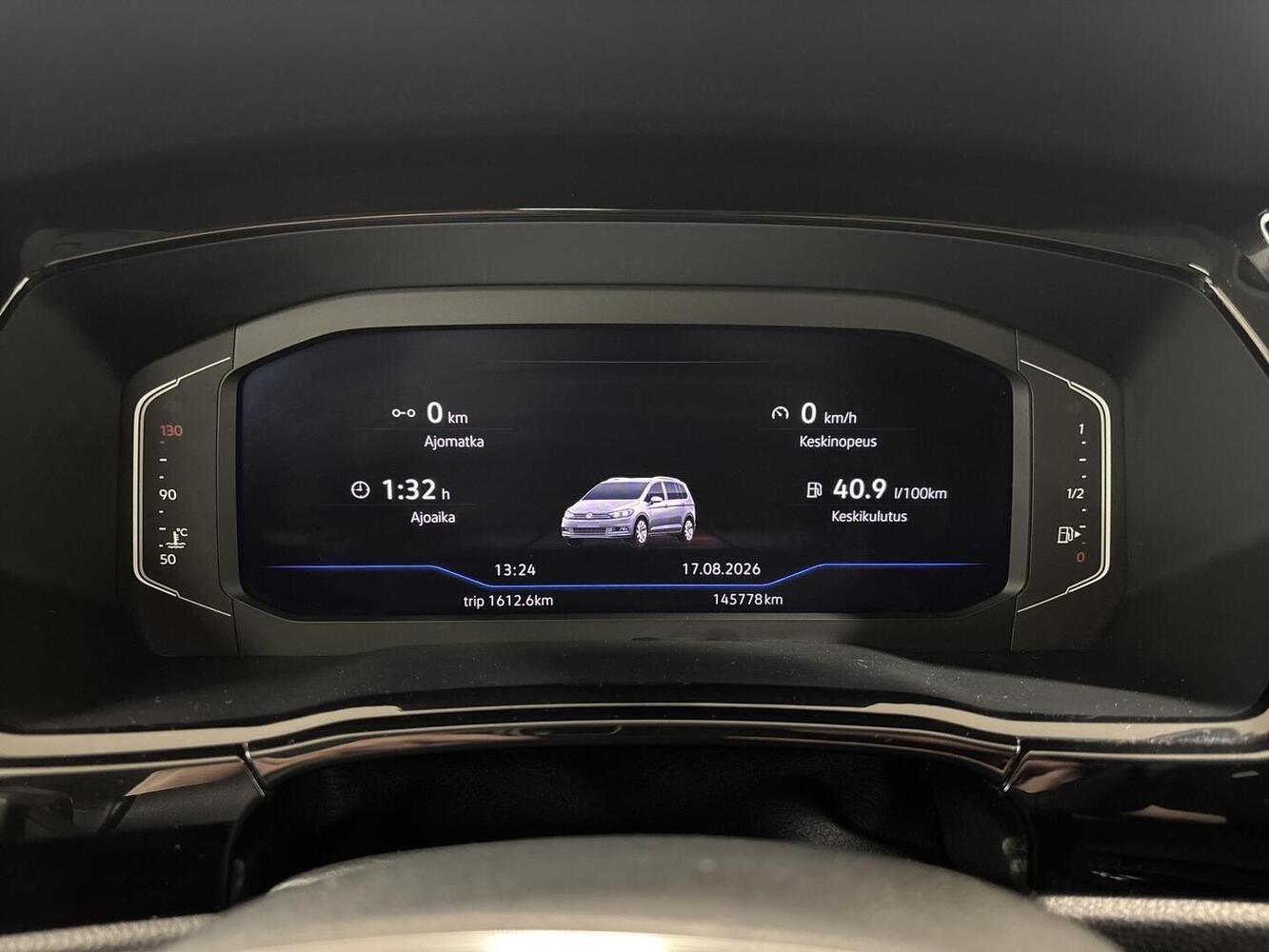 Volkswagen Touran vaihtoauto