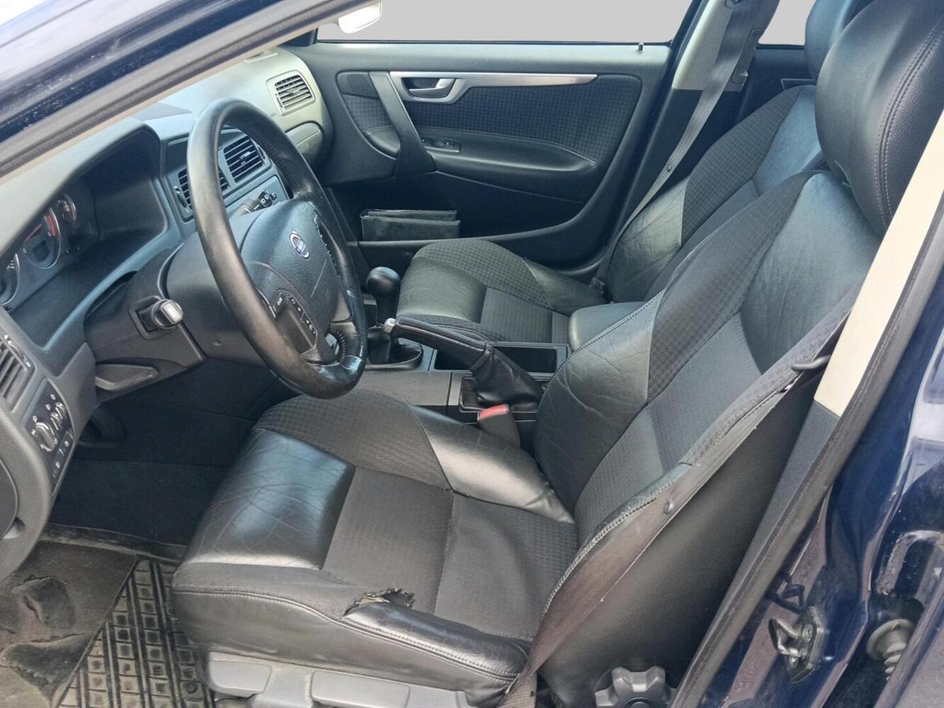 Volvo V70 vaihtoauto
