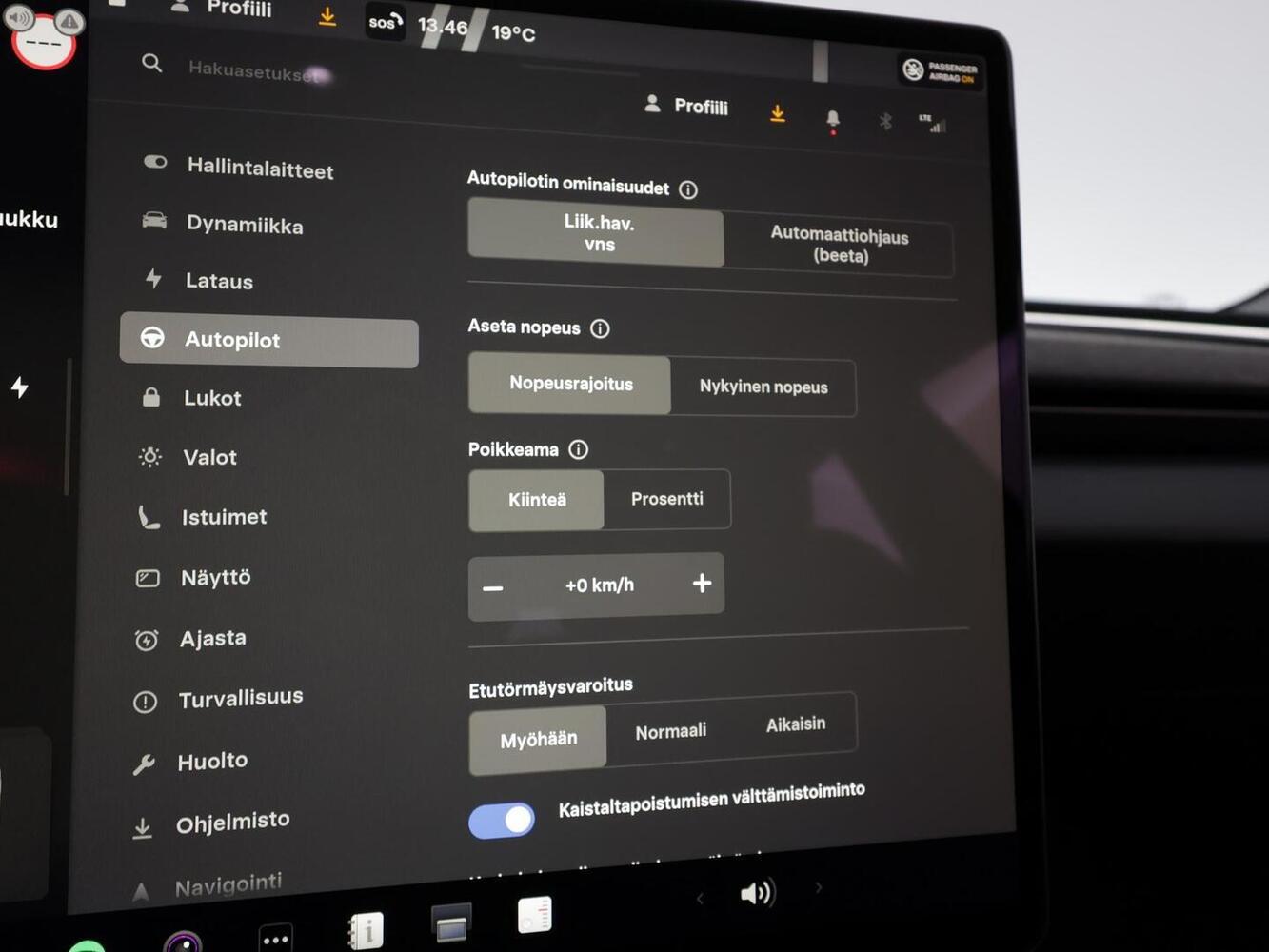Tesla Model 3 vaihtoauto