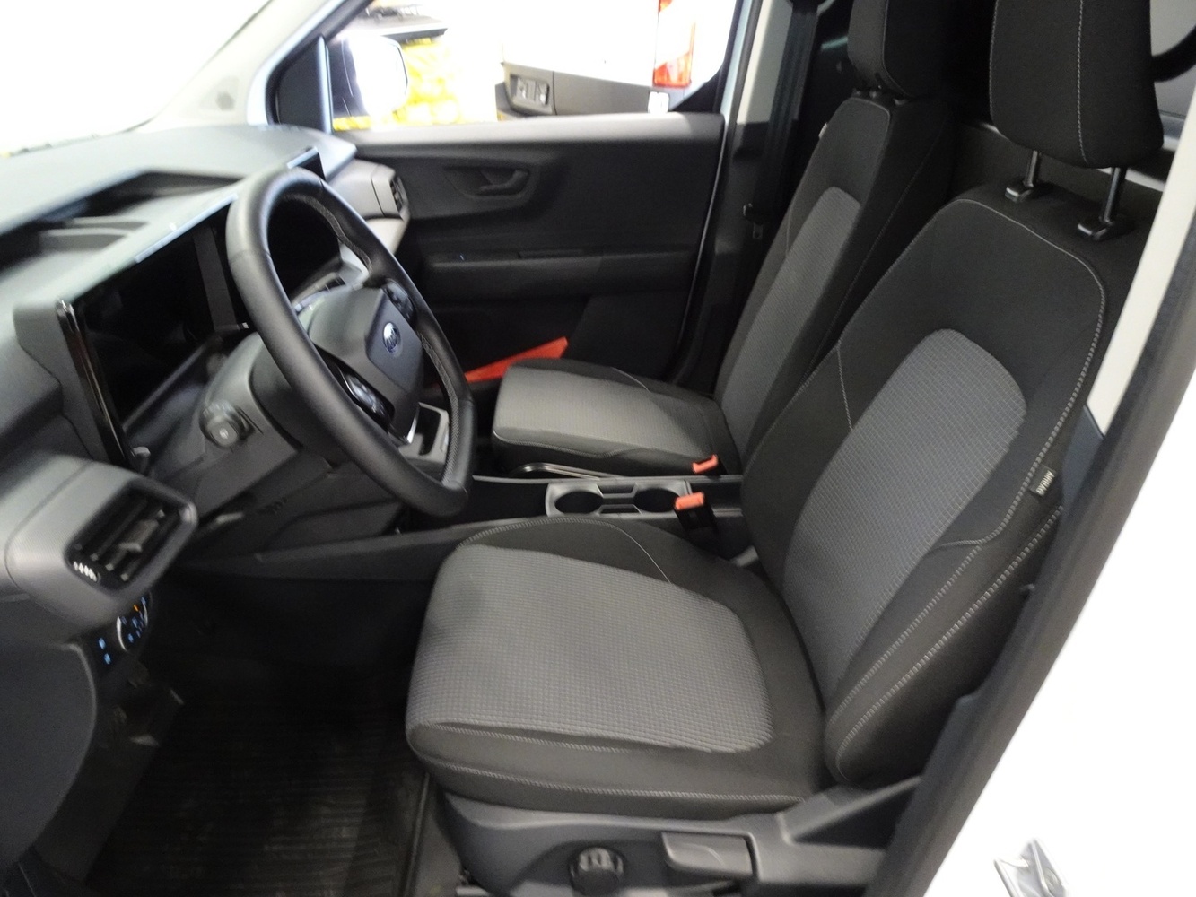 Ford Transit Courier vaihtoauto