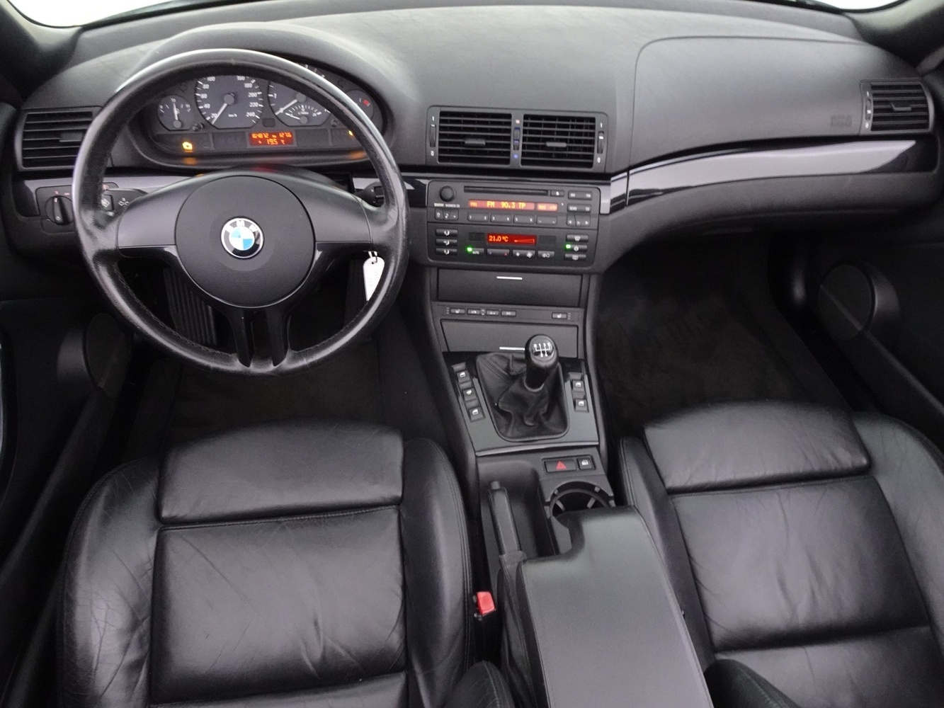 BMW 323 vaihtoauto