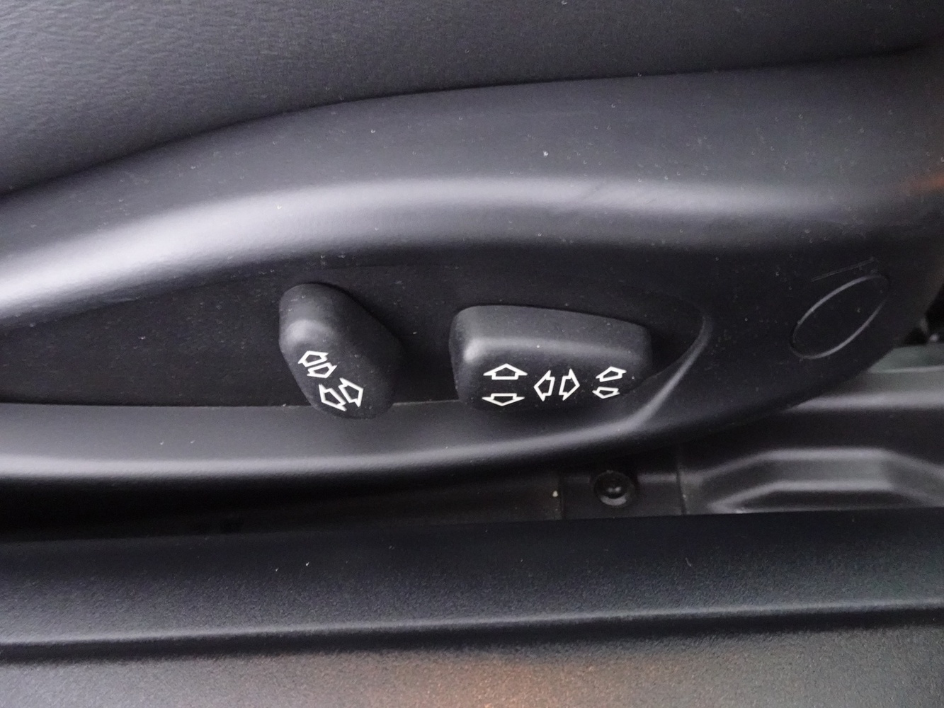 BMW 323 vaihtoauto