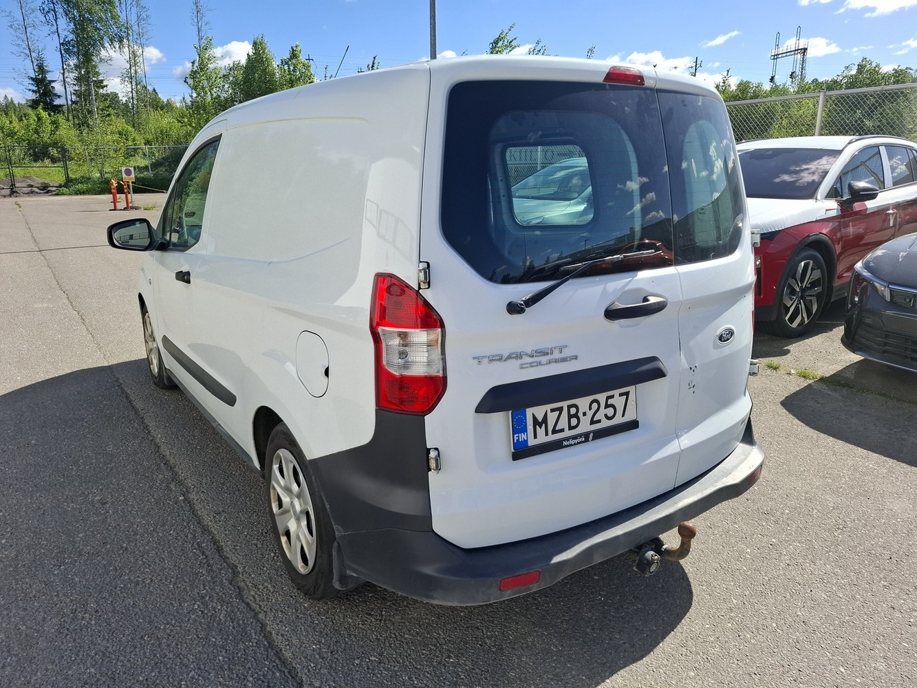 Ford Transit Courier vaihtoauto