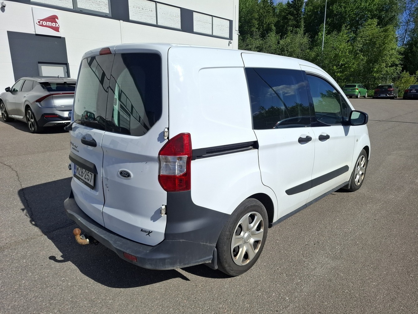 Ford Transit Courier vaihtoauto