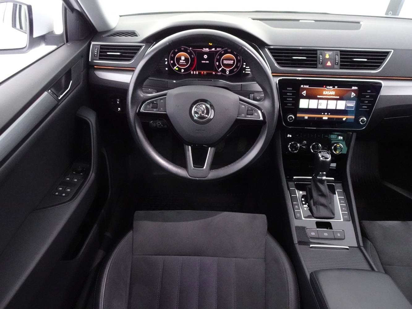 Skoda Superb vaihtoauto
