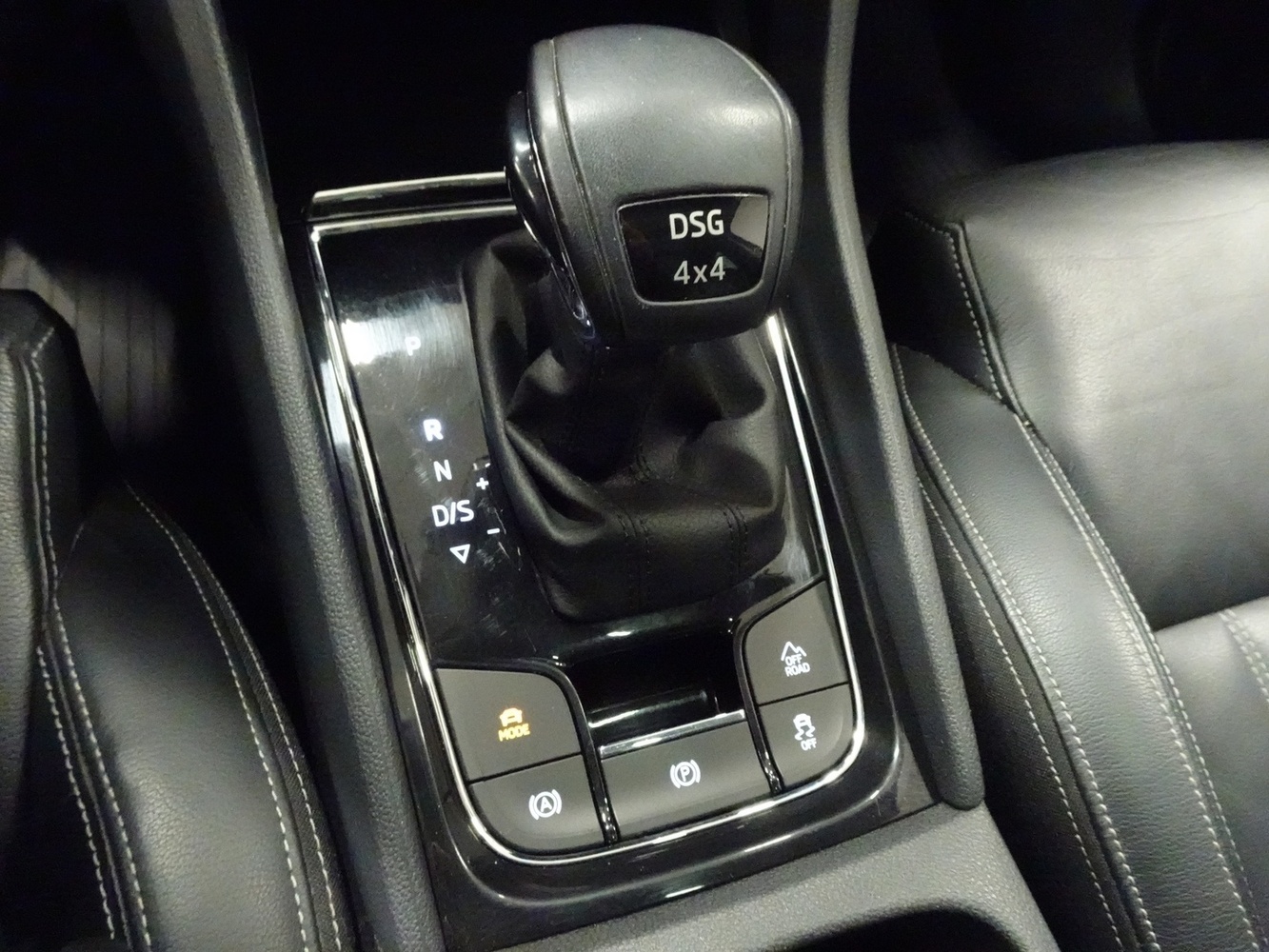 Skoda Karoq vaihtoauto