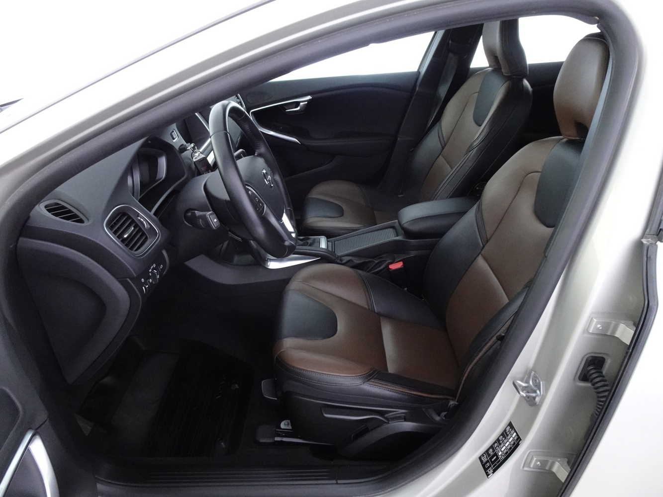 Volvo V40 Cross Country vaihtoauto