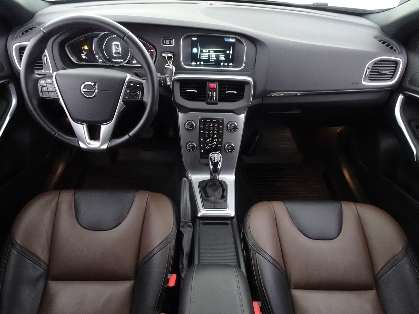 Volvo V40 Cross Country vaihtoauto