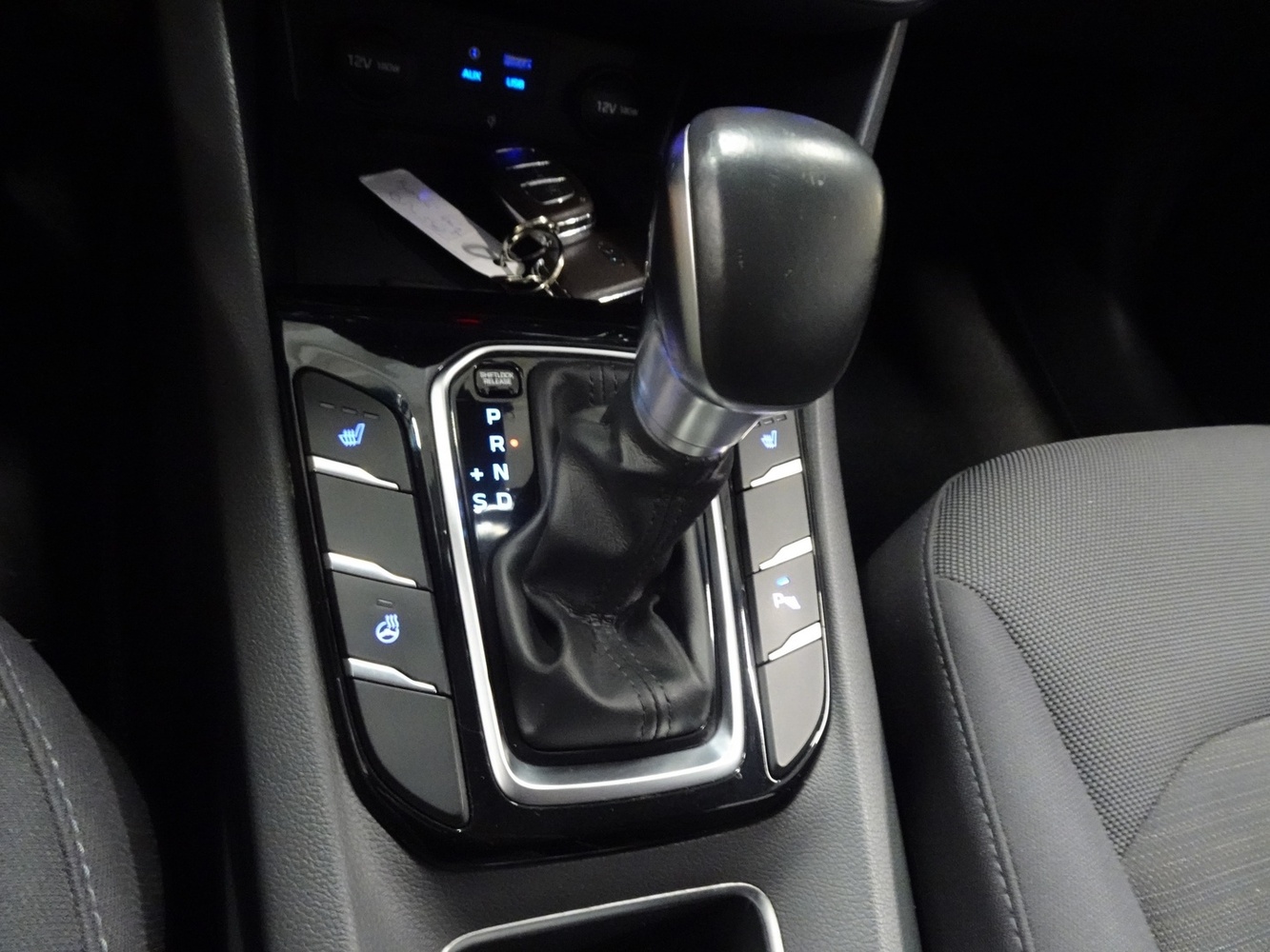 Hyundai IONIQ hybrid vaihtoauto
