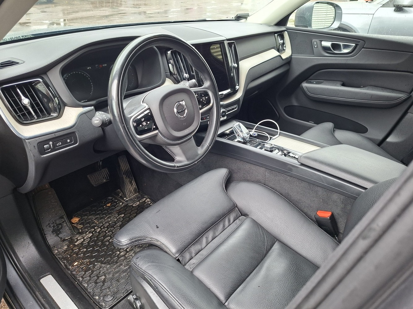 Volvo XC60 vaihtoauto