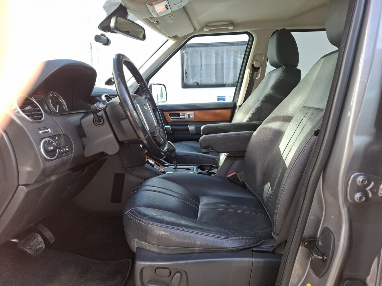 Land Rover Discovery vaihtoauto