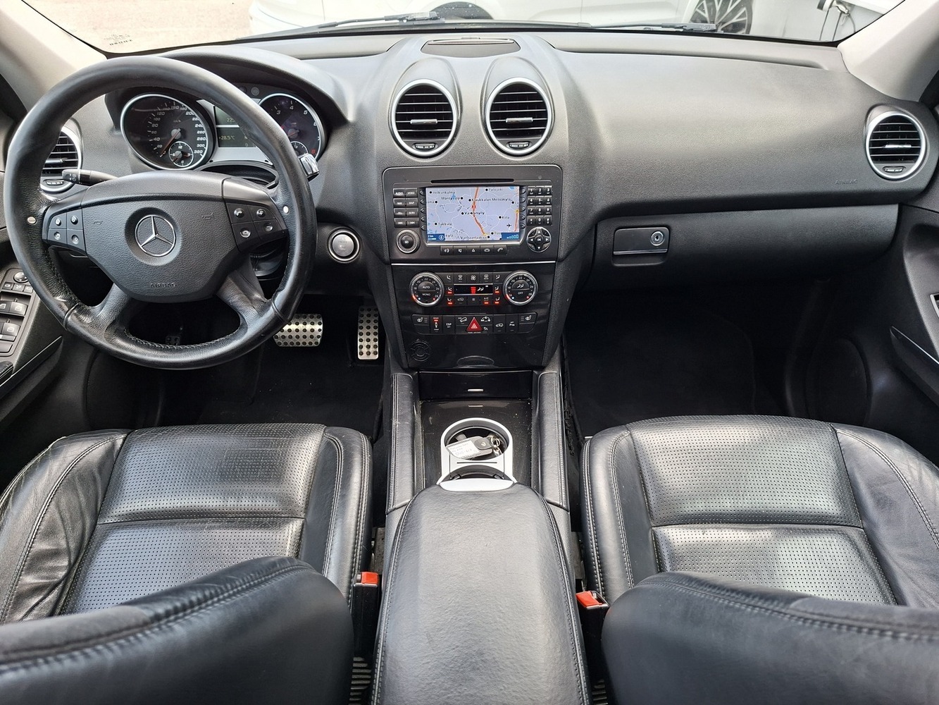 Mercedes-Benz ML vaihtoauto