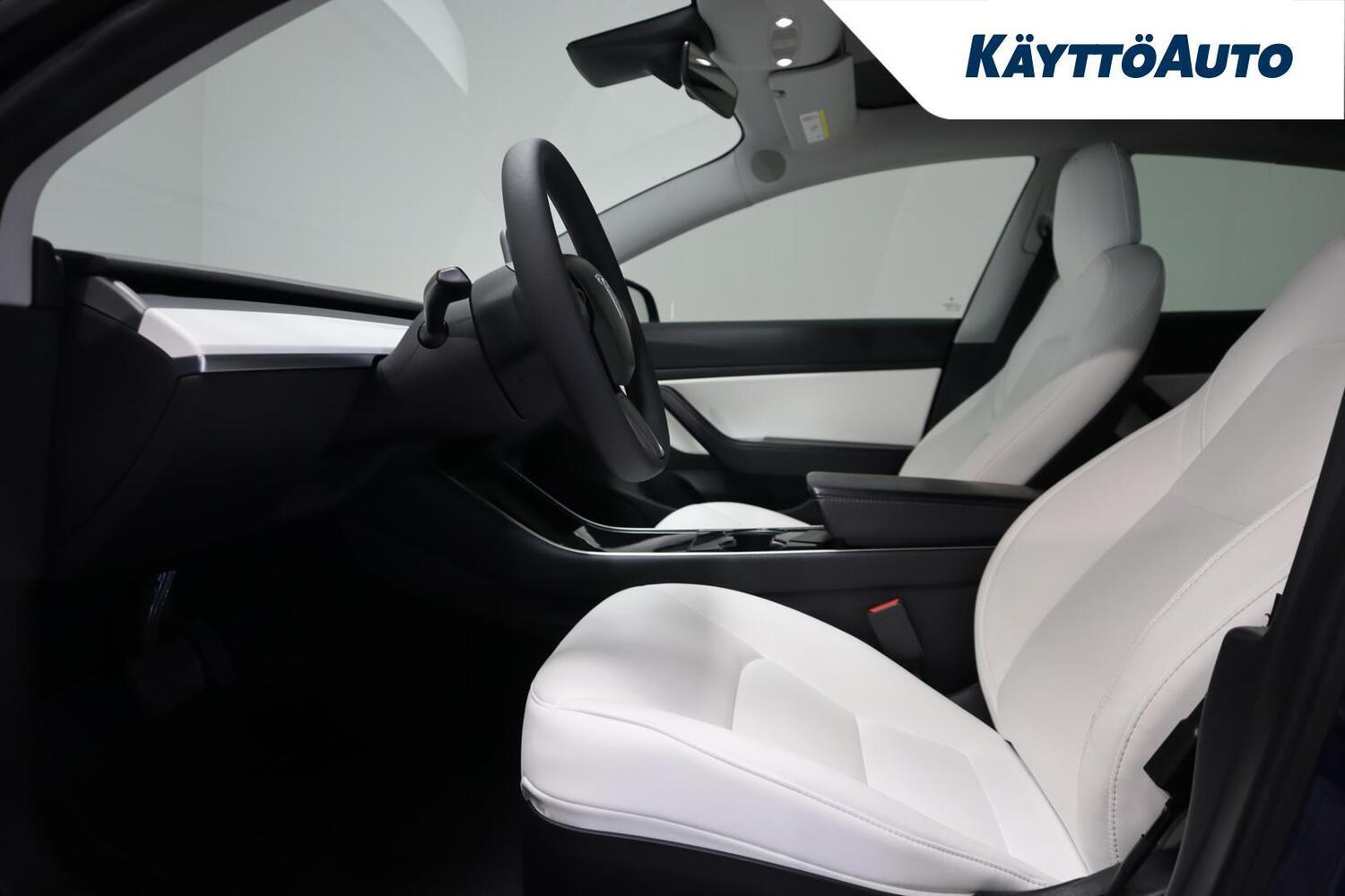 Tesla Model 3 vaihtoauto