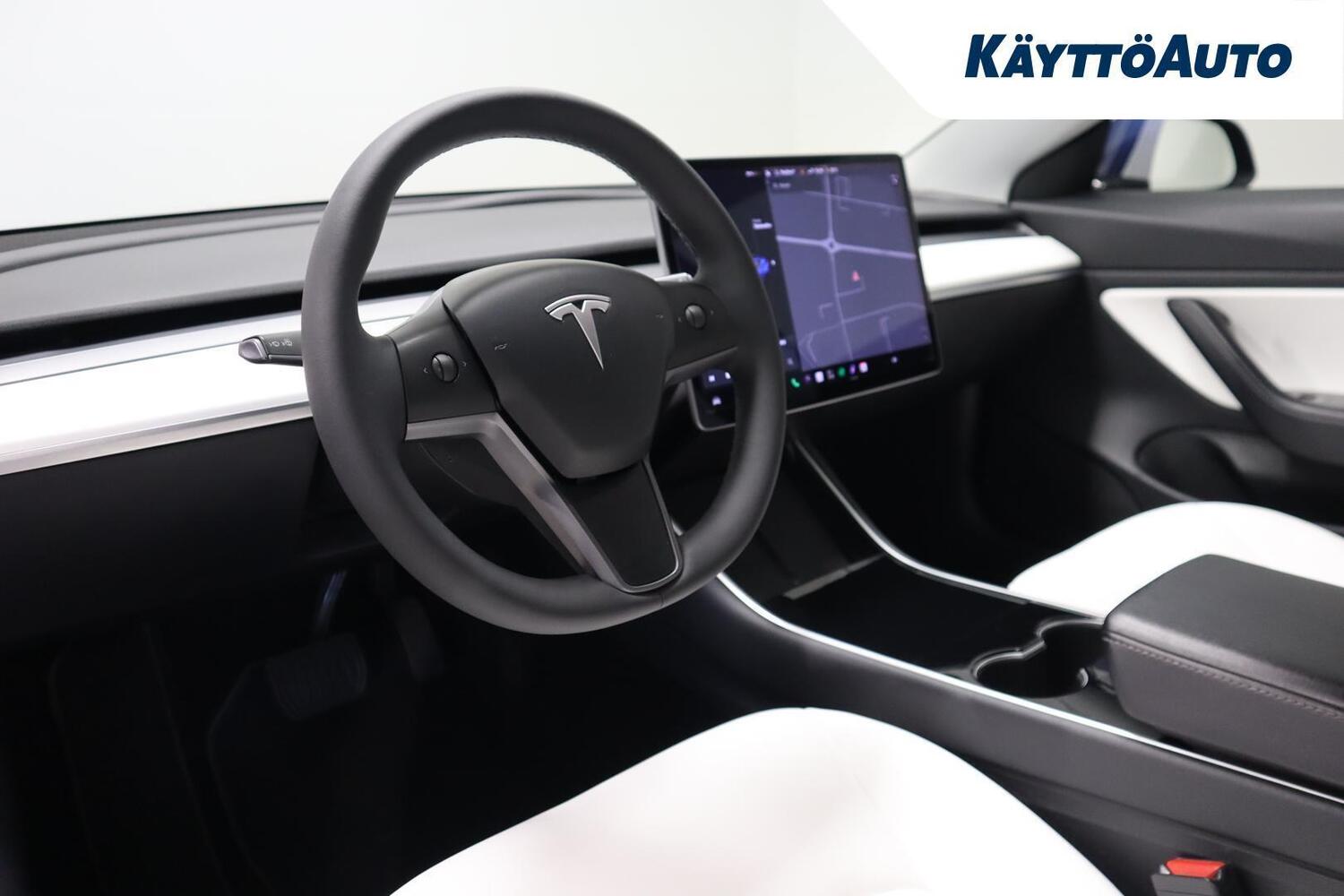 Tesla Model 3 vaihtoauto