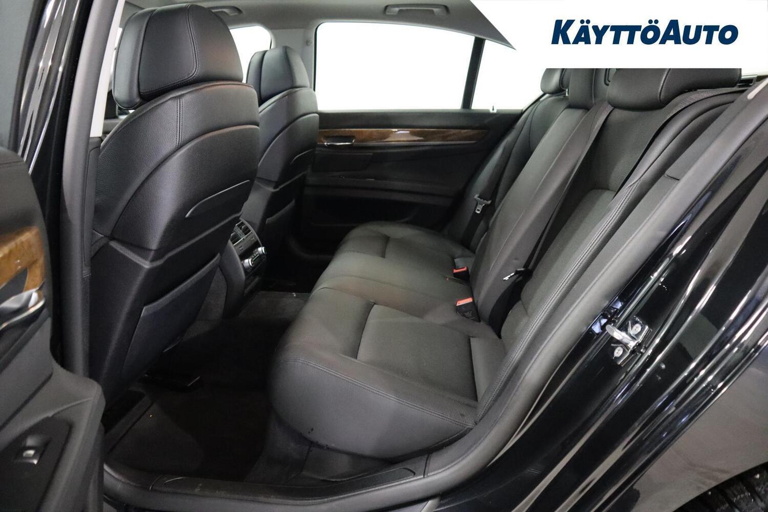 BMW 750 vaihtoauto
