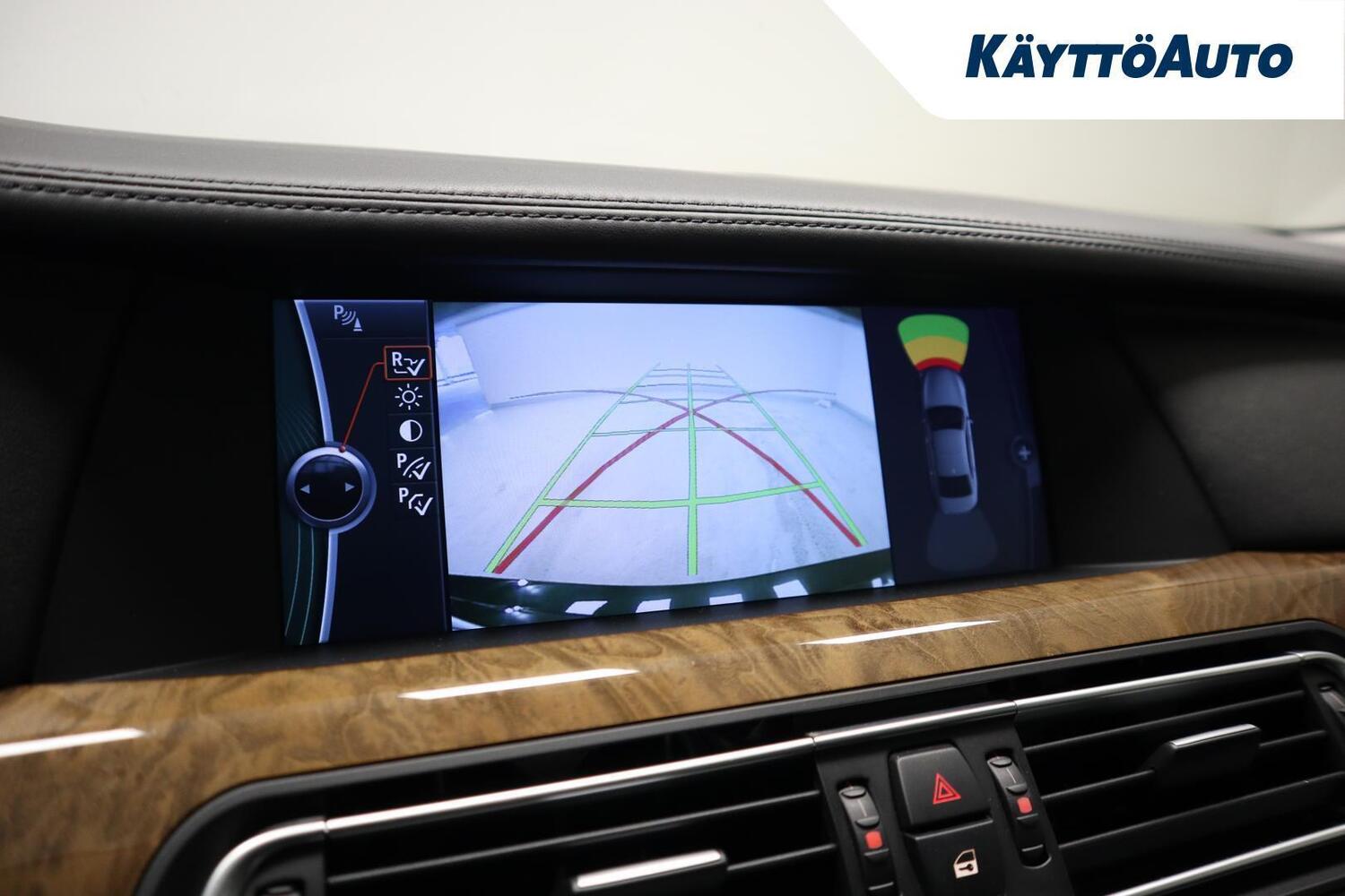 BMW 750 vaihtoauto