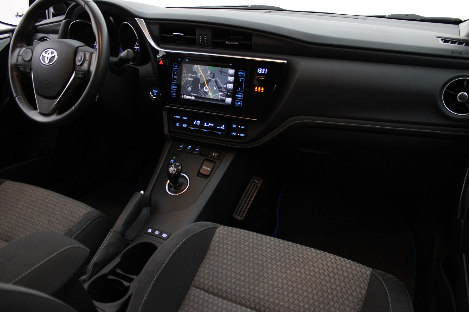 Toyota Auris vaihtoauto