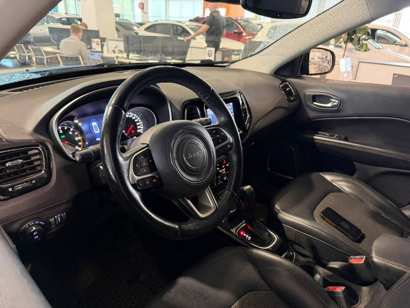 Jeep Compass vaihtoauto