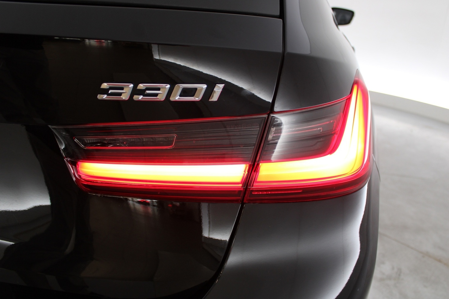 BMW 330 vaihtoauto