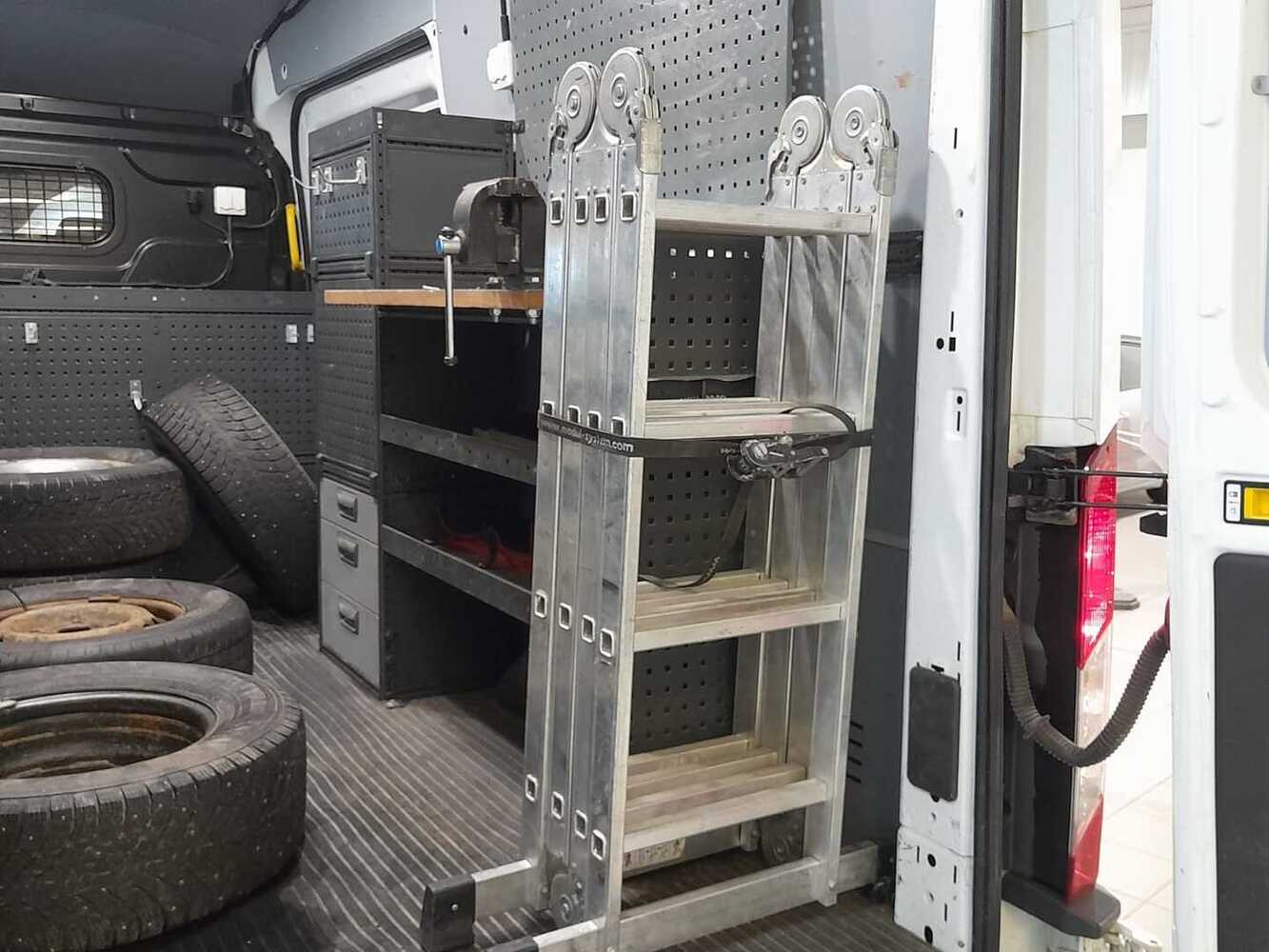Ford Transit vaihtoauto